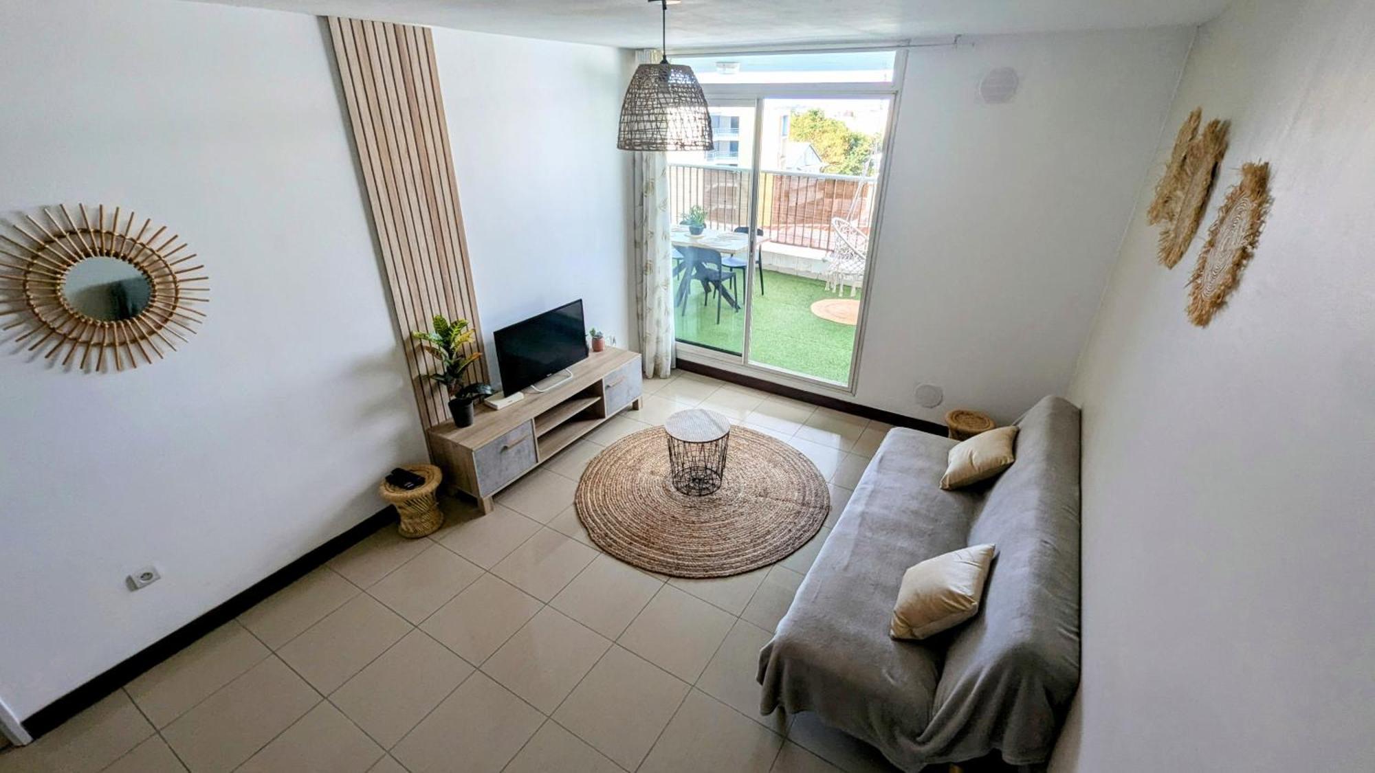 Entierement Equipe, Climatise, Wifi, Au Dernier Etage Sans Vis A Vis Apartment Сен Дьони Екстериор снимка