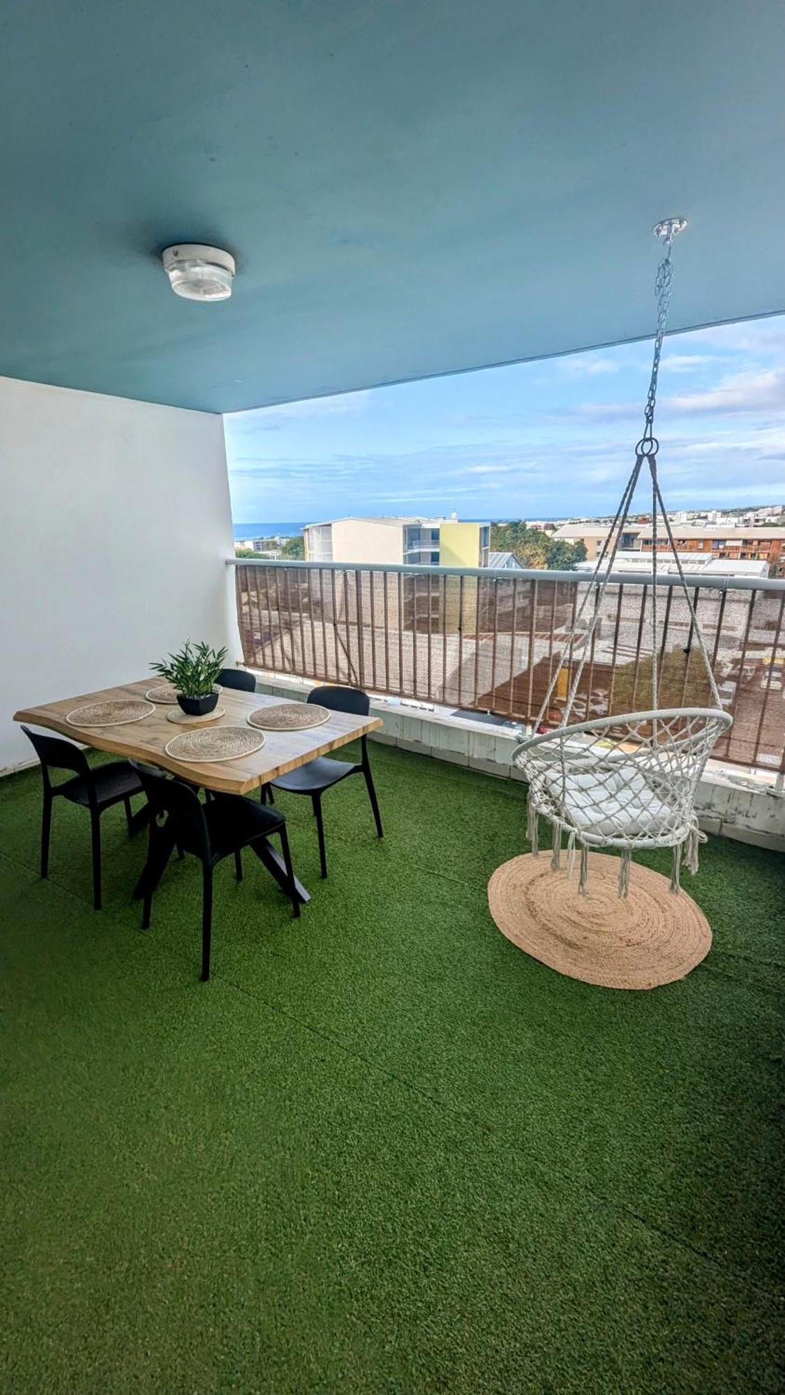 Entierement Equipe, Climatise, Wifi, Au Dernier Etage Sans Vis A Vis Apartment Сен Дьони Екстериор снимка